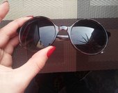 apvalus, stilingi akiniai nuo saules