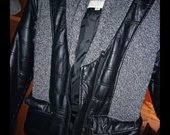 Paltas su odinėmis rankovėmis