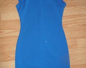 Mėlyna prigludusi suknelė trumpom rankovėm