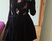 Rasa Turajeva nauja juoda suknelė