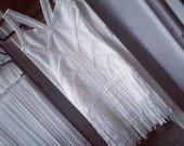 Herve Leger balta suknelė