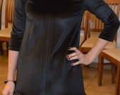 Stilinga juoda suknelė