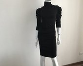 Morgan juoda suknelė 3/4 rankovėmis