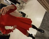 suknutes raudonos italiskos