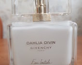 Givenchy Dahlia Divin Eau Initiale