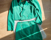 Žalias dviejų dalių kostiumėlis