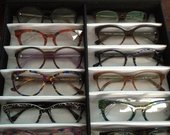 Harry Lary's akinių rėmeliai