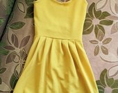 Geltona ryški suknelė