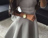 Pilkos spalvos suknelė
