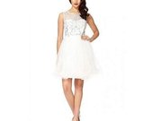 Įspūdinga balta suknelė