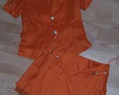 Oranžinis kostiumėlis