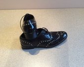 Juodi batai iš Italijos