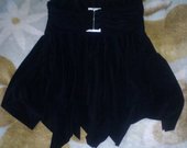 Juodas trumpas sijonas