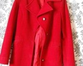 Raudonas ilgas paltukas
