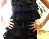 Universalaus dydzio juoda suknele