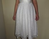 Vestuvine balta suknele