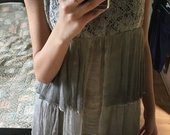 Pilka vasariška sukneleė