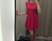 Rožinė trumpa suknelė