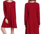 Raudona, trumpa, ilgomis rankovėmis suknele