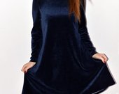 Veliūrinė tamsiai mėlyna suknelė