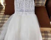 Išskirtinė balta suknelė