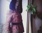 Rudas prabangus žieminis paltas su pūkais