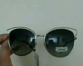 Stilingi akiniai nuo saulės 
