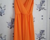 Oranžinė suknelė