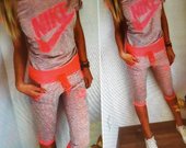 Nike ruzavas kostiumelis :)