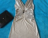 įdomaus modelio metallic suknelė