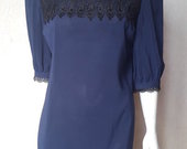 Stilinga minimalistinė mėlyna suknelė