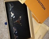 Louis Vuitton luxury pinigine