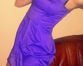 Violetinė suknelė