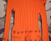 oranzinis megztinis