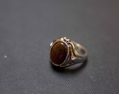 Žiedas su Saulės akmeniu