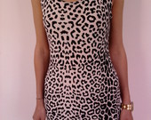 Aptempta leopardo rašto suknelė