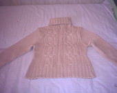 rusvas megztinis