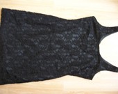 Maža juoda gipiūrinė suknelė :)