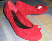 MARKS & SPENCER raudoni verstos odos batai 