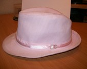 Rožinė skrybėlaotė