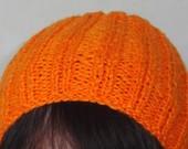 Oranžinė kepurė