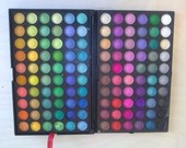 120 spalvų akių šešėliai