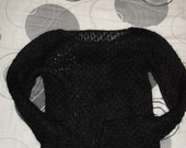 Juodas megztinis