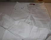 H&M balti džinsai