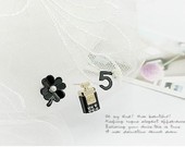  "Coco Chanel No.5 perfume" auskariukai juodi