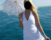 balta suknelė
