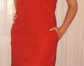 lininė raudona suknelė