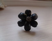 Juodas žiedas "Gėlė"