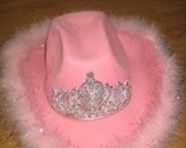 Princesės-kaubojės skrybėlė :)