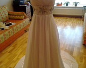 Nauja balta vestuvinė suknelė